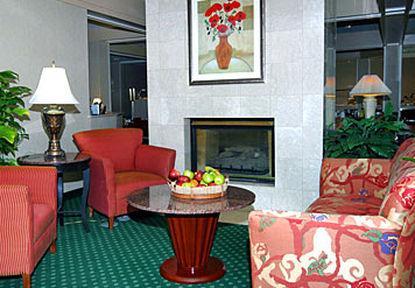 Hotel Courtyard 3*